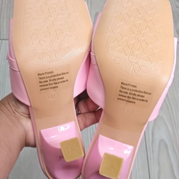 (63-3902)  Yanziliu Sandals Sz 37 (6.5) - Picture 7 of 9